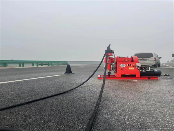 城关马路路基路面开裂下沉注浆加固灌浆