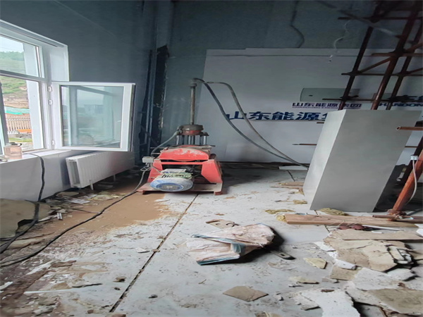 城关地基基础下沉墙体裂缝加固注浆顶升施工